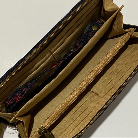 RFID Wallet - Picture 3 of 4